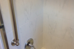 GreyWhiteBath-2
