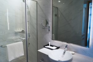 Does a Tub-to-Shower Conversion Affect Home Value?